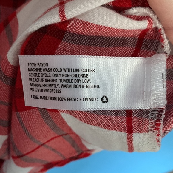 Universal Thread Short Sleeve Button Up Tied Front Red and White Plaid Shirt - Picture 4 of 6